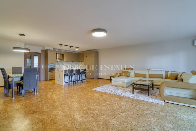 Продава 4-СТАЕН, гр. София, Гео Милев, снимка 2 - Апартаменти - 52360199