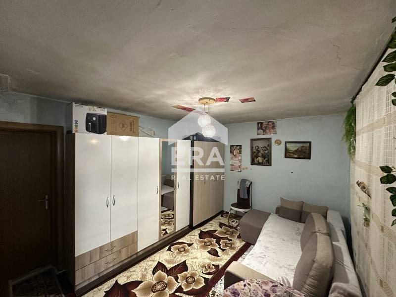 Продава КЪЩА, гр. Русе, Тракцията, снимка 2 - Къщи - 54416247