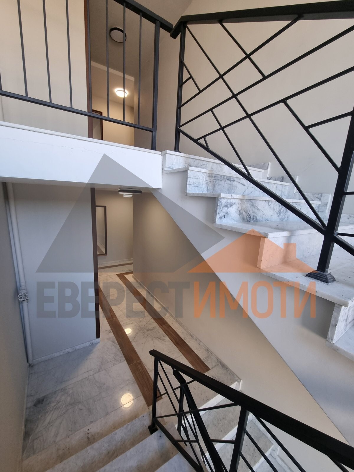 Продава 2-СТАЕН, гр. Пловдив, Остромила, снимка 8 - Апартаменти - 55404061
