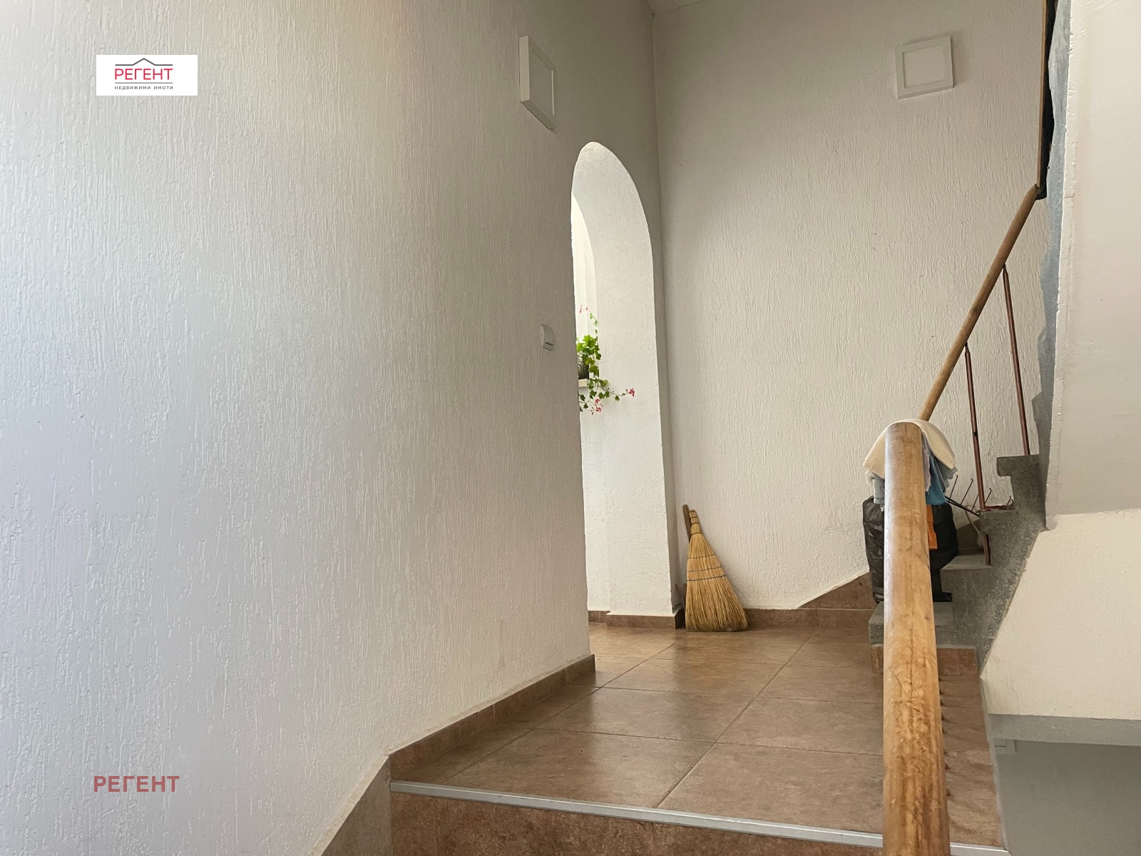 Продава ОФИС, гр. Трявна, област Габрово, снимка 2 - Офиси - 52545816