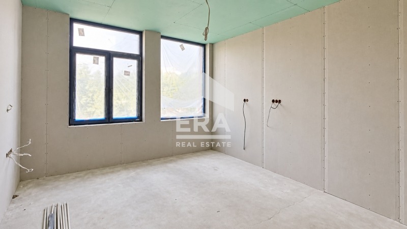 Продава 3-СТАЕН, гр. Търговище, Център, снимка 2 - Апартаменти - 56357023