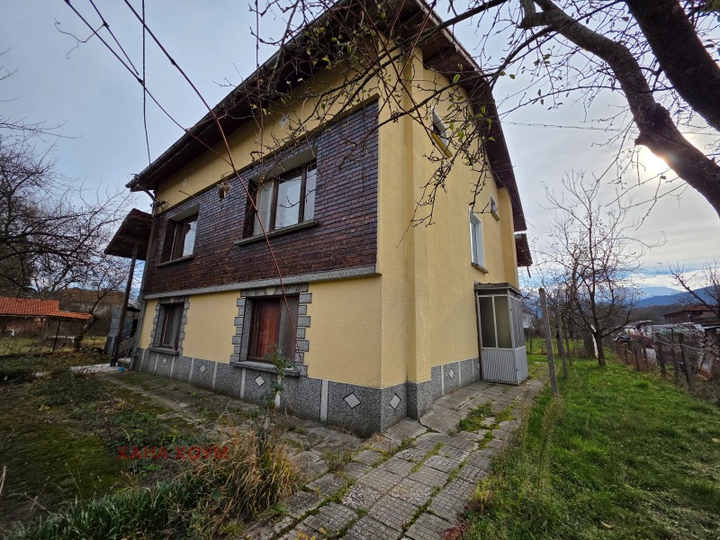 Продава КЪЩА, гр. Априлци, област Ловеч, снимка 3 - Къщи - 52688554