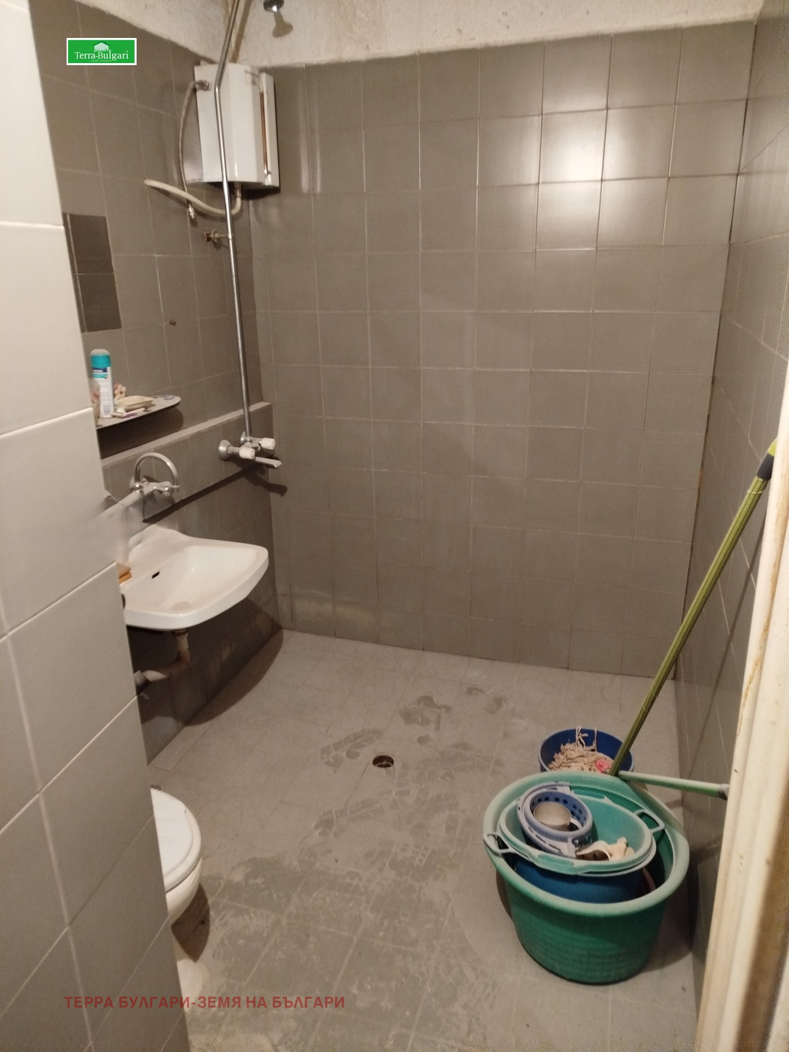Продава 2-СТАЕН, гр. Перник, Изток, снимка 2 - Апартаменти - 50702594
