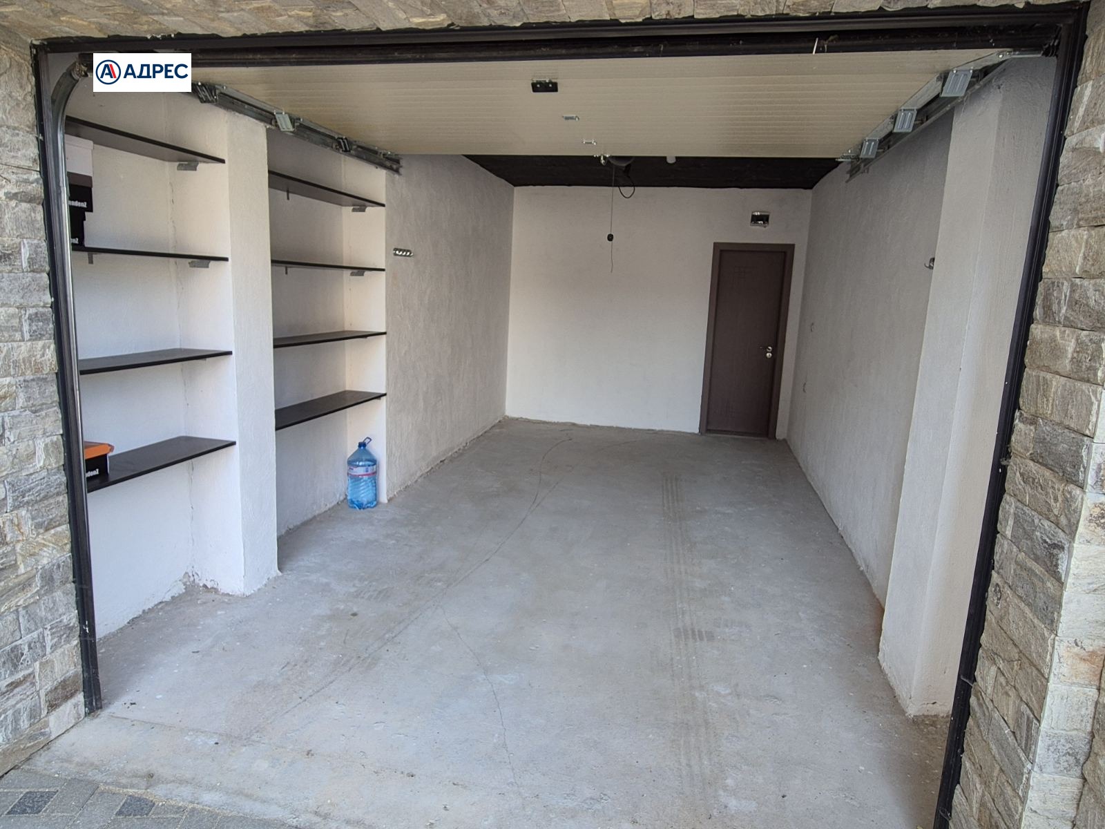 Продава ГАРАЖ, ПАРКОМЯСТО, гр. Велинград, област Пазарджик, снимка 3 - Гаражи и паркоместа - 55117219