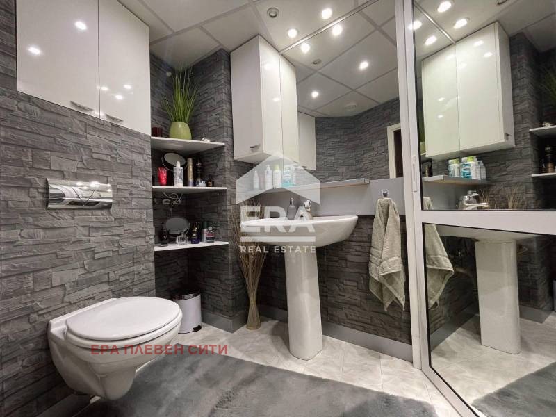 Продава 2-СТАЕН, гр. Плевен, Идеален център, снимка 4 - Апартаменти - 52638648