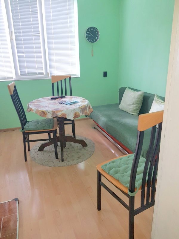 Продава МНОГОСТАЕН, гр. Айтос, област Бургас, снимка 2 - Апартаменти - 52613372