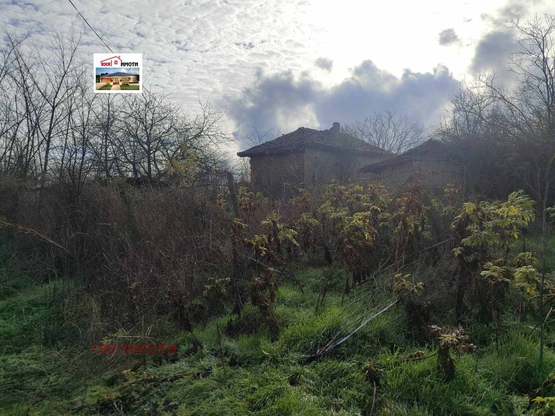 Продава КЪЩА, с. Земенци, област Добрич, снимка 4 - Къщи - 49348310