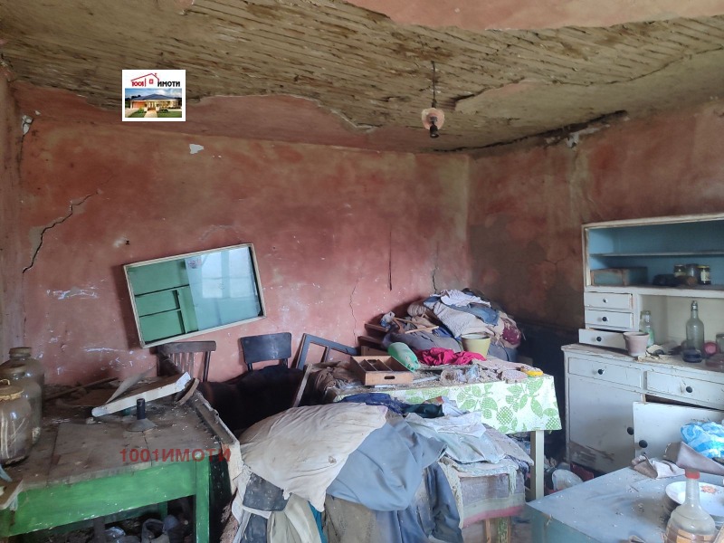 Продава КЪЩА, с. Земенци, област Добрич, снимка 7 - Къщи - 49348310