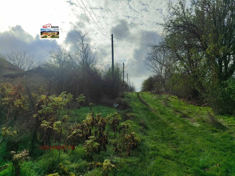 Продава КЪЩА, с. Земенци, област Добрич, снимка 13 - Къщи - 49348310