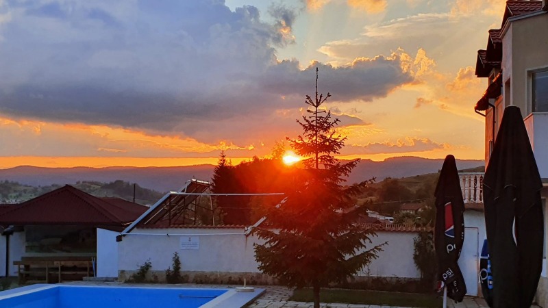 Продава ХОТЕЛ, с. Сатовча, област Благоевград, снимка 8 - Хотели - 52554987