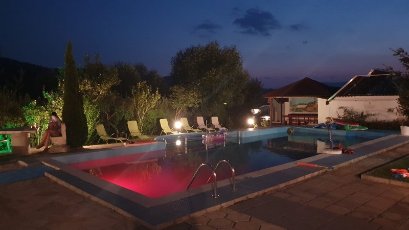 Продава ХОТЕЛ, с. Сатовча, област Благоевград, снимка 9 - Хотели - 52554987