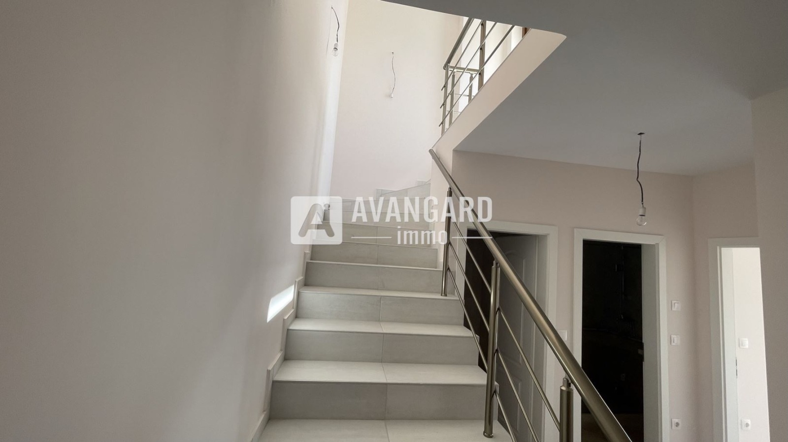 Продава МЕЗОНЕТ, гр. Варна, м-т Ален мак, снимка 12 - Апартаменти - 54545693