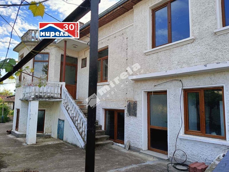 Продава  Къща област Велико Търново , гр. Полски Тръмбеш , 200 кв.м | 77640252