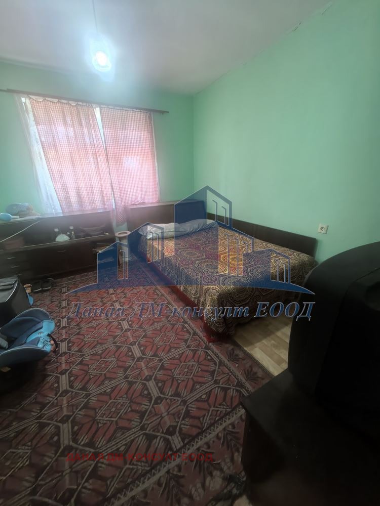 Продава КЪЩА, с. Мадара, област Шумен, снимка 16 - Къщи - 55000400