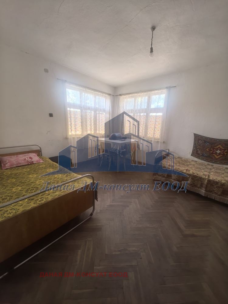 Продава КЪЩА, с. Мадара, област Шумен, снимка 14 - Къщи - 55000400