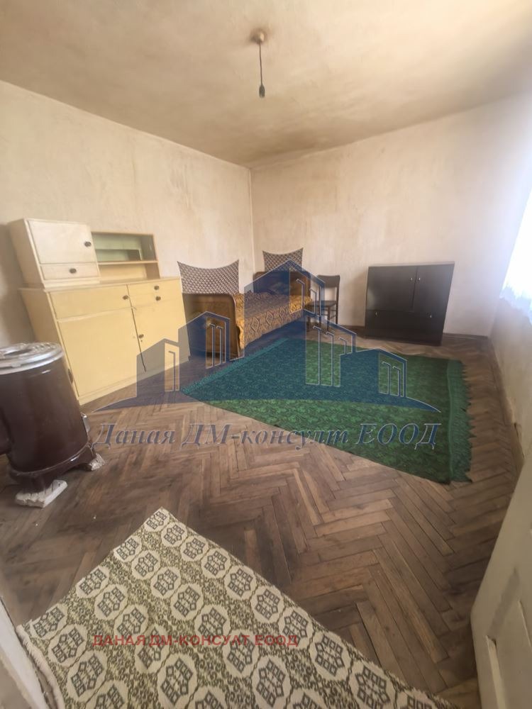 Продава КЪЩА, с. Мадара, област Шумен, снимка 15 - Къщи - 55000400