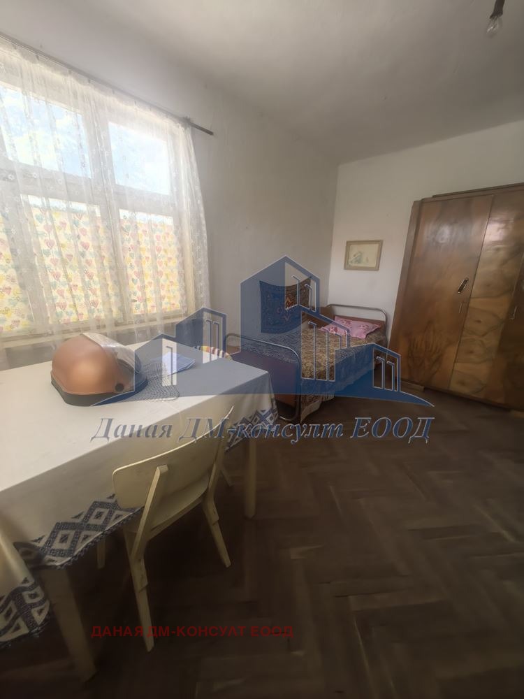 Продава КЪЩА, с. Мадара, област Шумен, снимка 11 - Къщи - 55000400