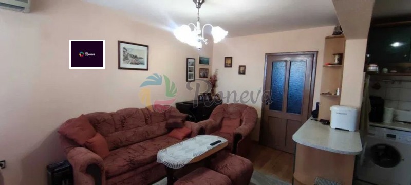 На продаж  1 спальня Варна , Лятно кино Тракия , 70 кв.м | 38405425