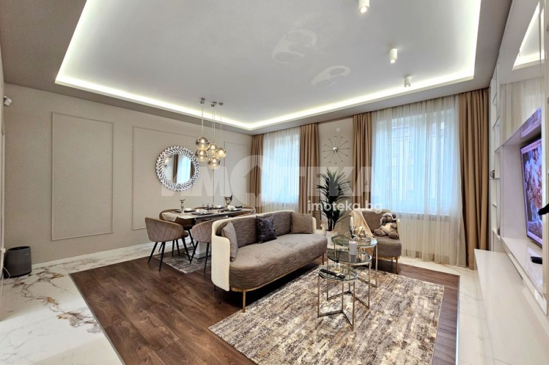 Продава  3-стаен, град София, Център •  578 000 EUR • ID 55736089 — holmes.bg - [1] 