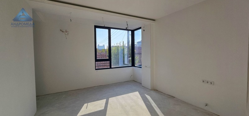 Te koop  2 slaapkamers Pleven , 9-ti kvartal , 121 m² | 34444478 - afbeelding [10]