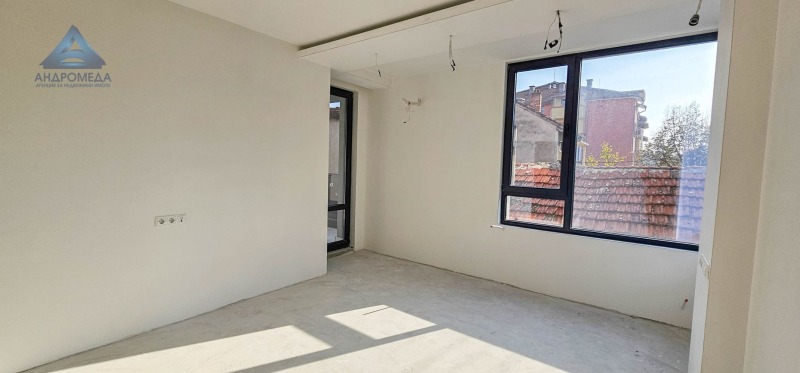 Te koop  2 slaapkamers Pleven , 9-ti kvartal , 121 m² | 34444478 - afbeelding [11]