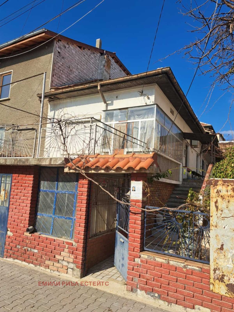 Продава КЪЩА, гр. Мездра, област Враца, снимка 3 - Къщи - 49087433