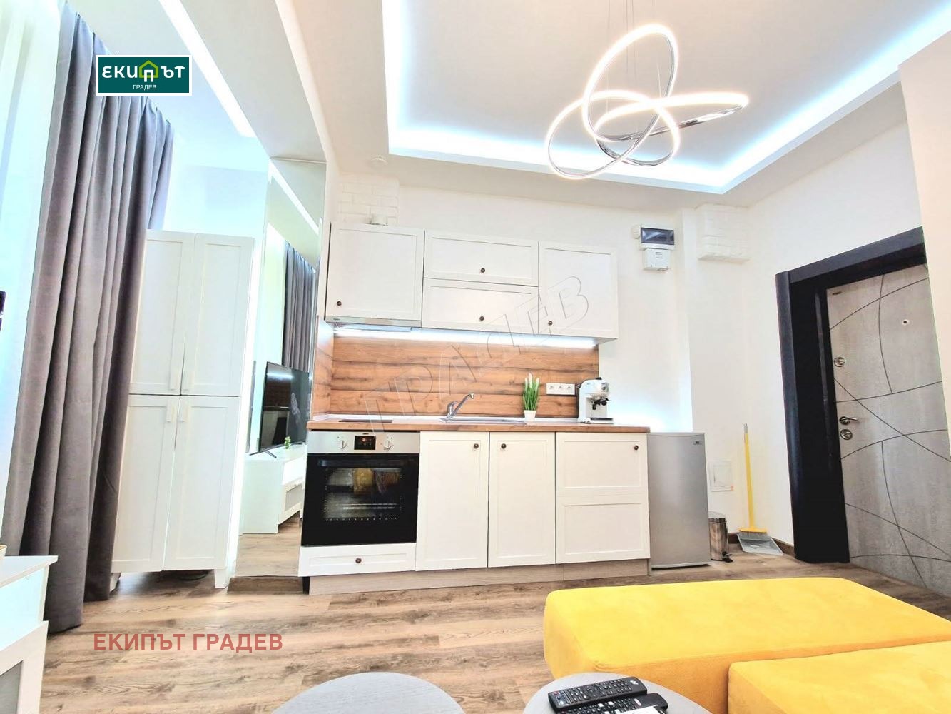 Продава 1-СТАЕН, гр. Варна, Център, снимка 2 - Апартаменти - 54590241