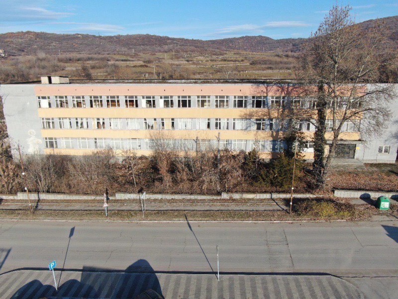 Продава САМОСТОЯТЕЛНА СГРАДА в област Пазарджик, гр. Брацигово - 5000 кв.м / 601 000 € » 1 175 453.83 лв., ДЖОВАНИ