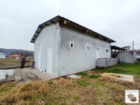 Industrie gebouw Zlataritsa, regio Veliko Tarnovo 14