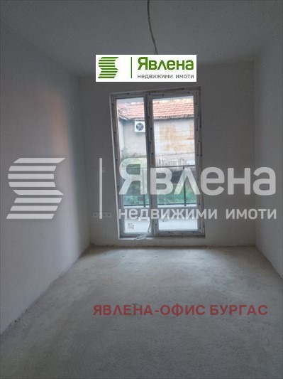 Продава 3-СТАЕН, гр. Бургас, Център, снимка 2 - Aпартаменти - 47454652