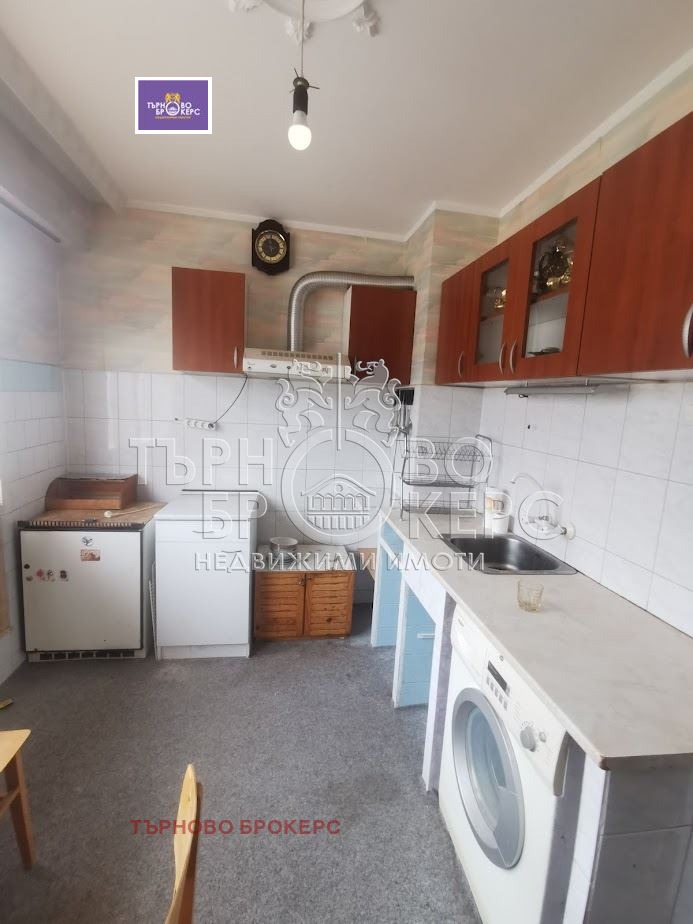 Продава 3-СТАЕН, гр. Велико Търново, Бузлуджа, снимка 2 - Aпартаменти - 49056270