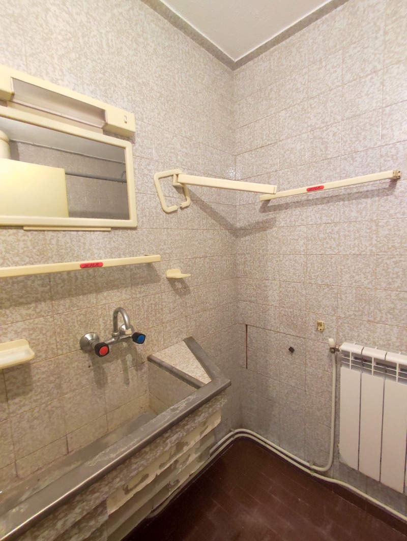 Продава 3-СТАЕН, гр. Добрич, Строител, снимка 11 - Апартаменти - 52412979