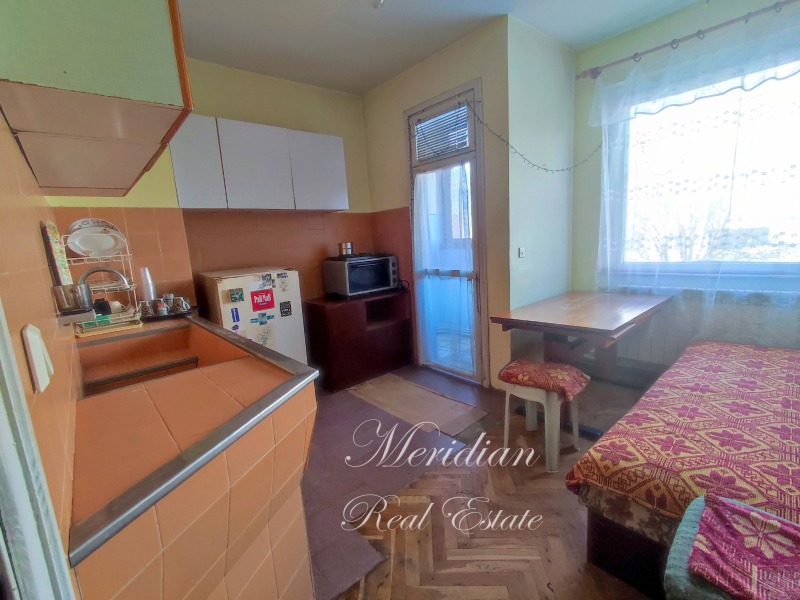 Продава 3-СТАЕН, гр. Добрич, Строител, снимка 8 - Апартаменти - 52412979