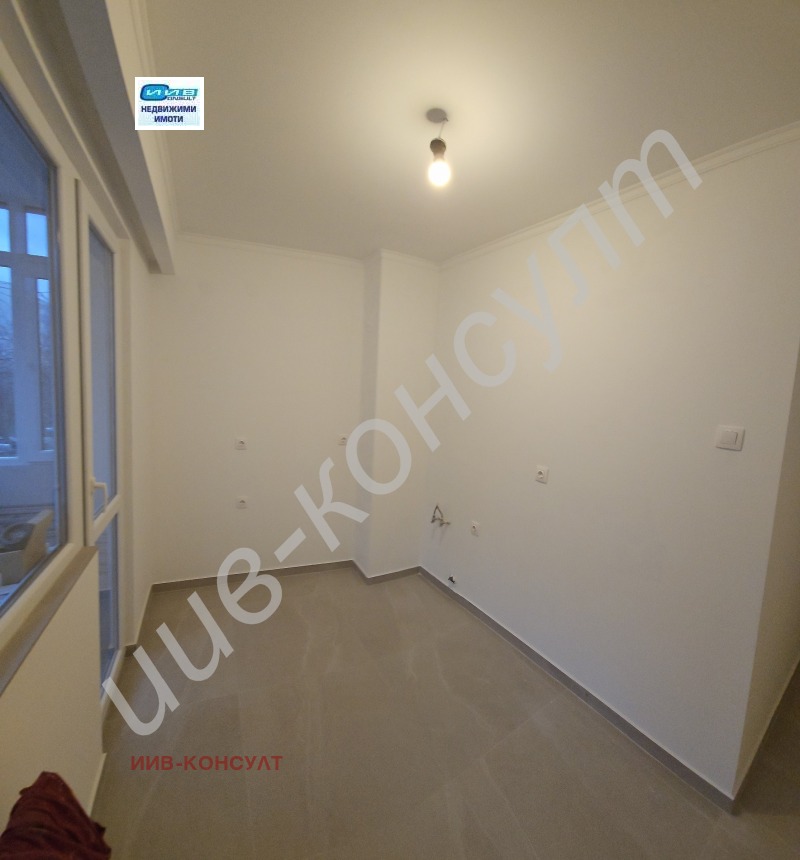 Продава 3-СТАЕН, гр. Велико Търново, Център, снимка 3 - Апартаменти - 52836433