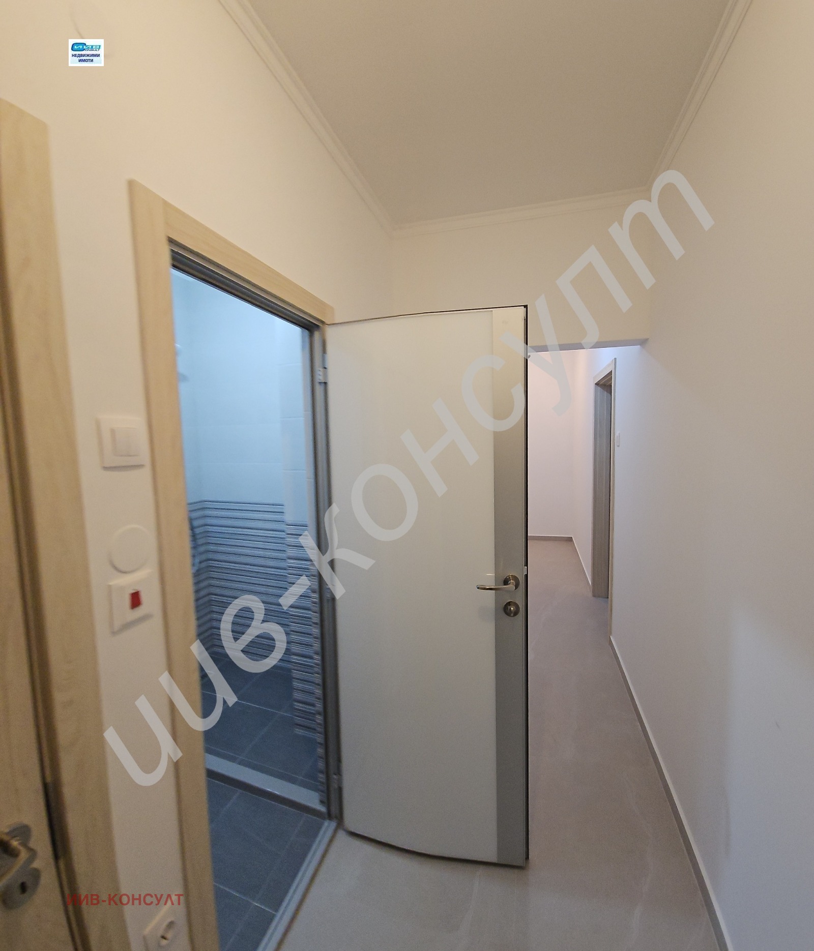 Продава 3-СТАЕН, гр. Велико Търново, Център, снимка 2 - Апартаменти - 52836433
