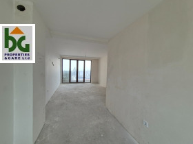 2 bedroom m-t Alen mak, Varna 5