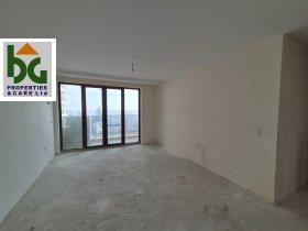 2 bedroom m-t Alen mak, Varna 3