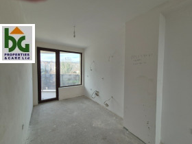 2 bedroom m-t Alen mak, Varna 6