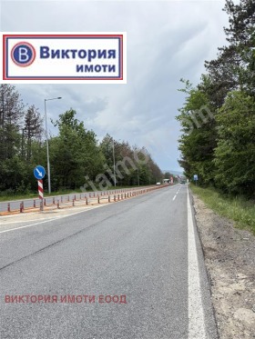 Продава парцел област Велико Търново с. Малки чифлик - [1] 