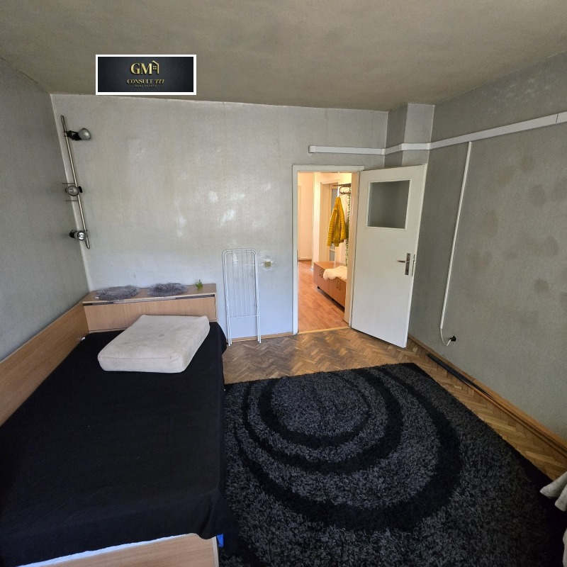 Продава 3-СТАЕН, гр. Плевен, Идеален център, снимка 2 - Апартаменти - 52977392