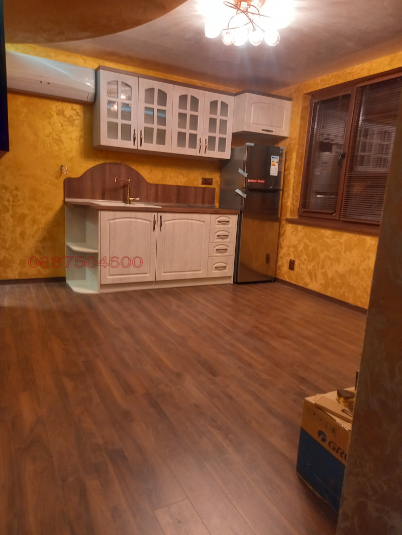 Продава 4-СТАЕН, гр. Шумен, Пазара, снимка 11 - Апартаменти - 52786511