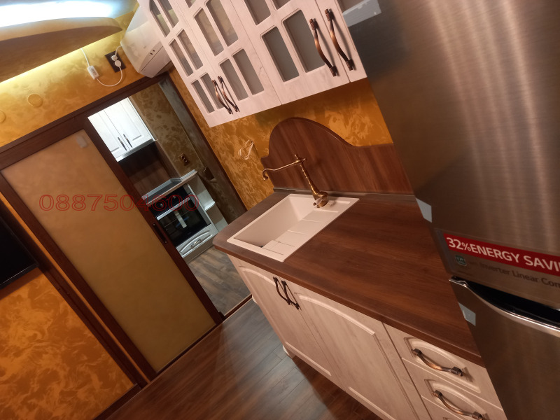 Продава 4-СТАЕН, гр. Шумен, Пазара, снимка 10 - Апартаменти - 52786511