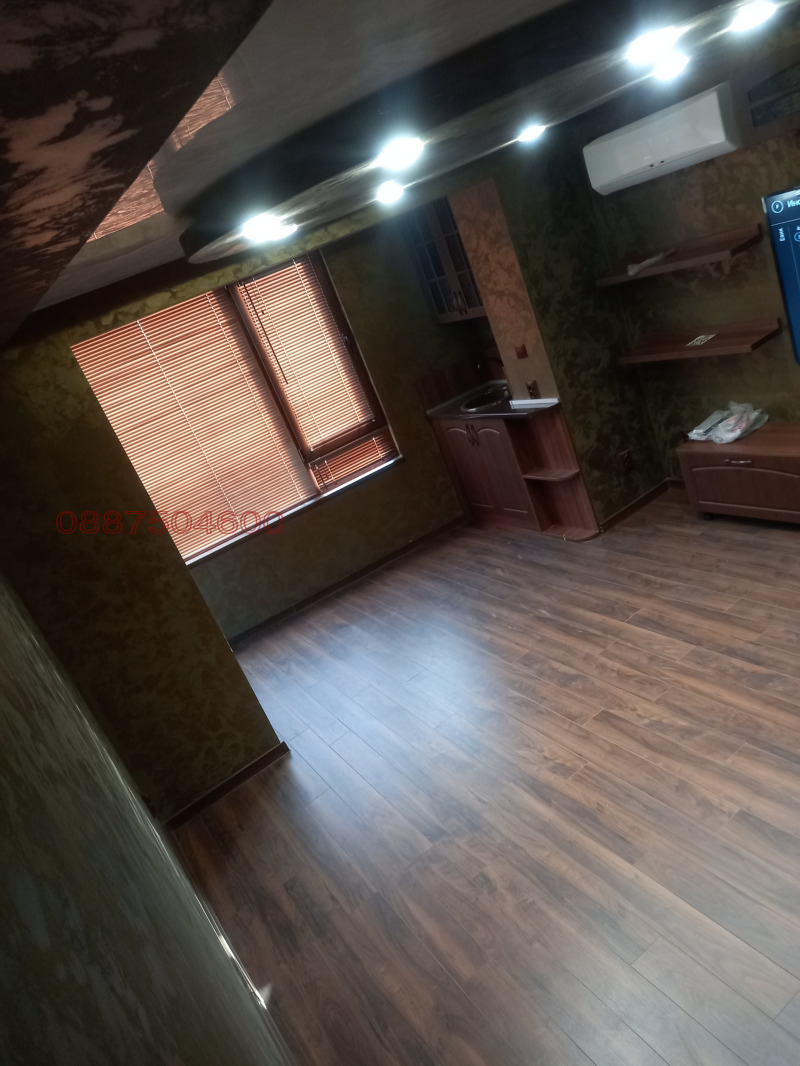 Продава 4-СТАЕН, гр. Шумен, Пазара, снимка 4 - Апартаменти - 52786511