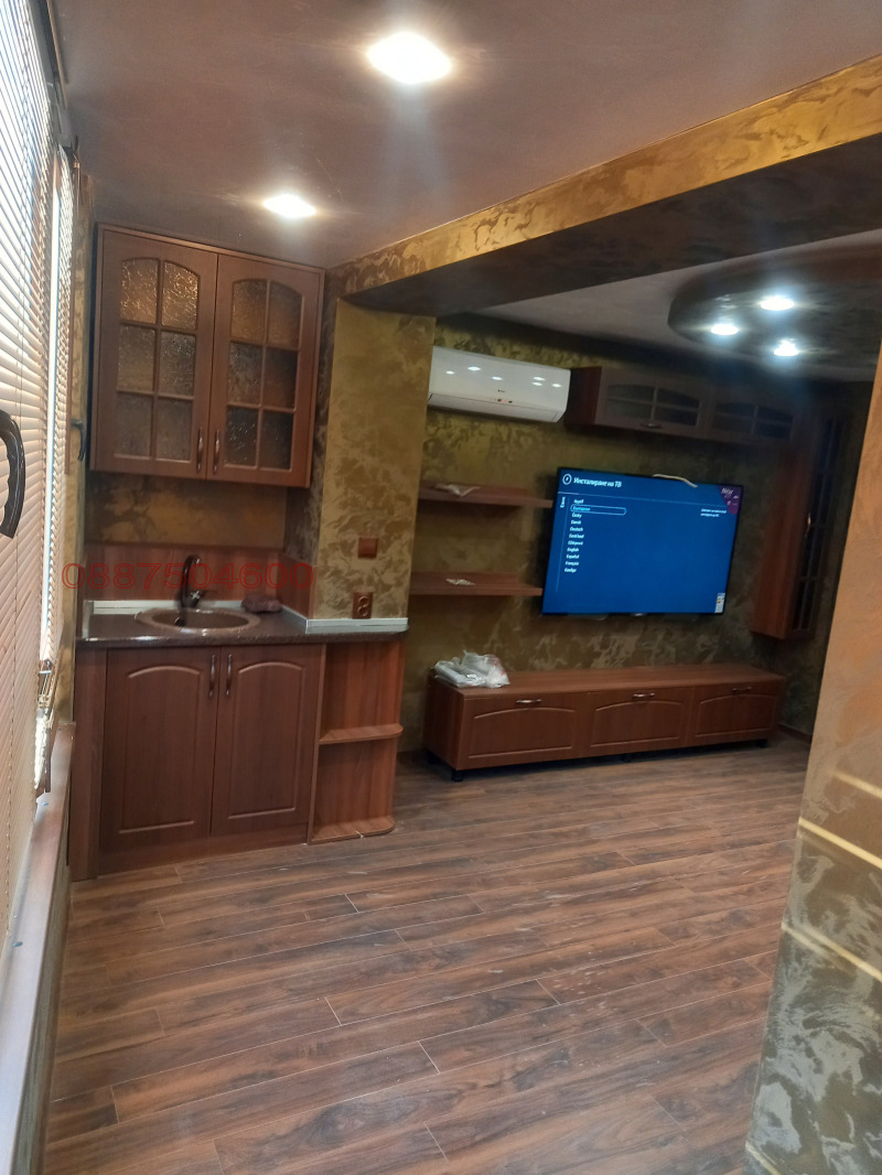 Продава 4-СТАЕН, гр. Шумен, Пазара