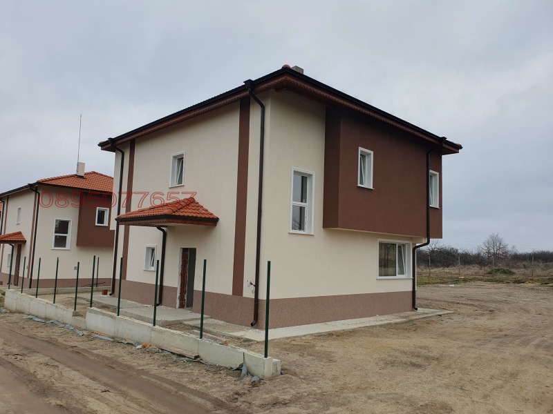 Продава КЪЩА, с. Приселци, област Варна, снимка 3 - Къщи - 53481363