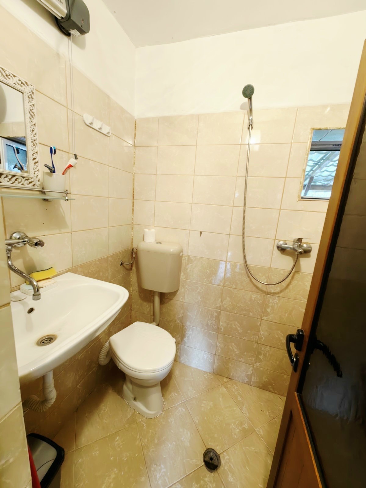 Продава КЪЩА, с. Алдомировци, област София област, снимка 9 - Къщи - 53987276