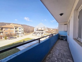 Mais de 3 quartos Debelec, região Veliko Tarnovo 2