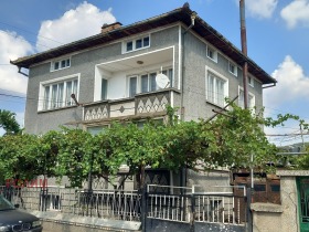 КЪЩА, 370 m2