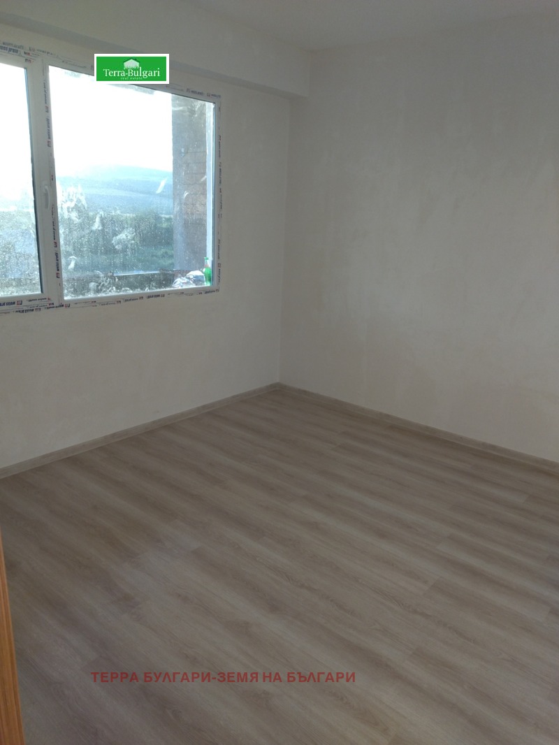 Zu verkaufen  1 Schlafzimmer region Pernik , Radomir , 72 qm | 77833201 - Bild [3]