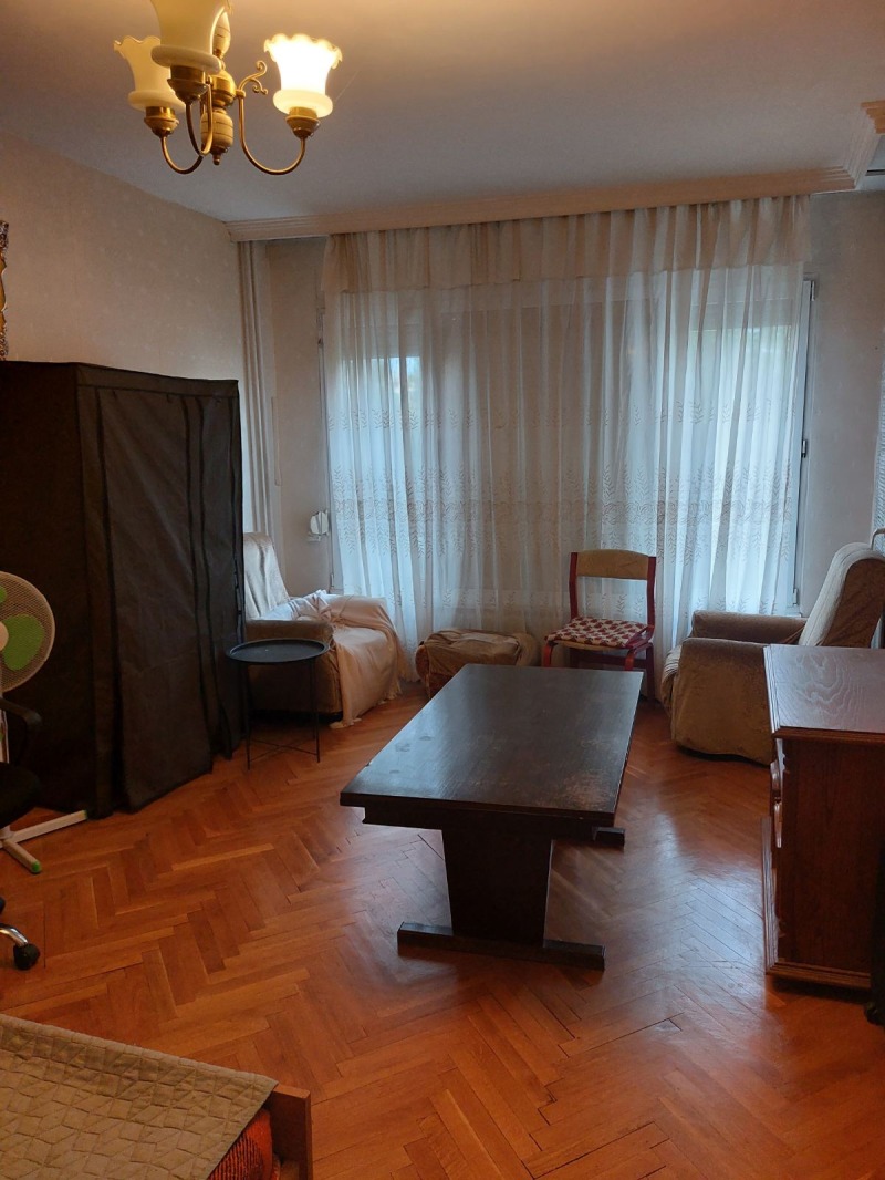 Продава 3-СТАЕН, град София, Света Троица • 299250 € / 585282.13 лв. • 38902580 1